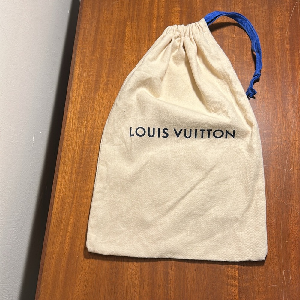 Authentic Louis Vuitton drawstring, dust bag
